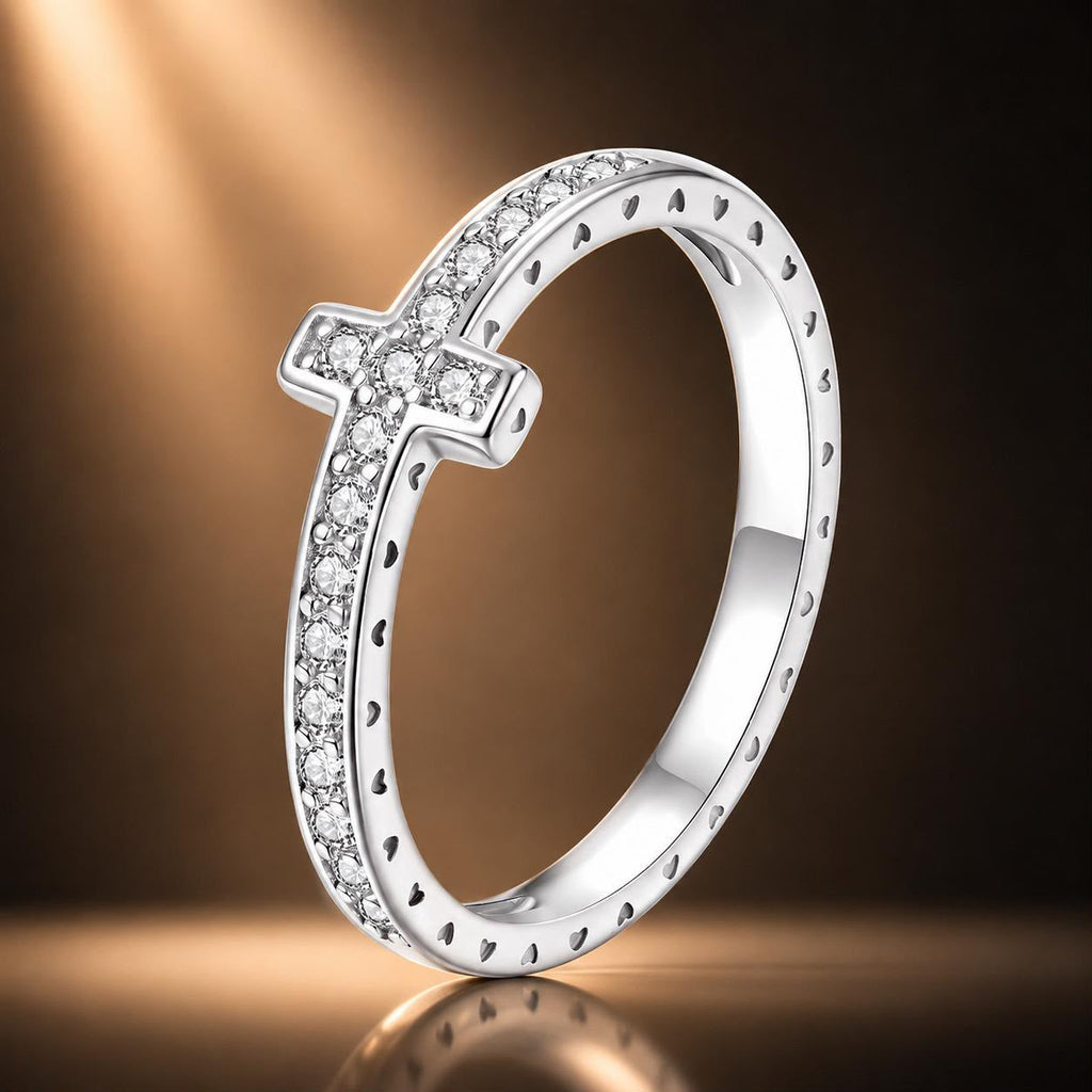 925 Sterling Silver Moissanite Ring in Size 6