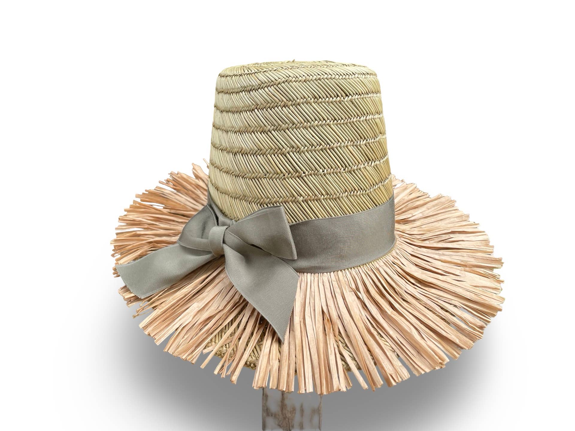 Cha Cha's House of Ill Repute - Bewitched - Fringed Beach Hat: Medium 22.5/23