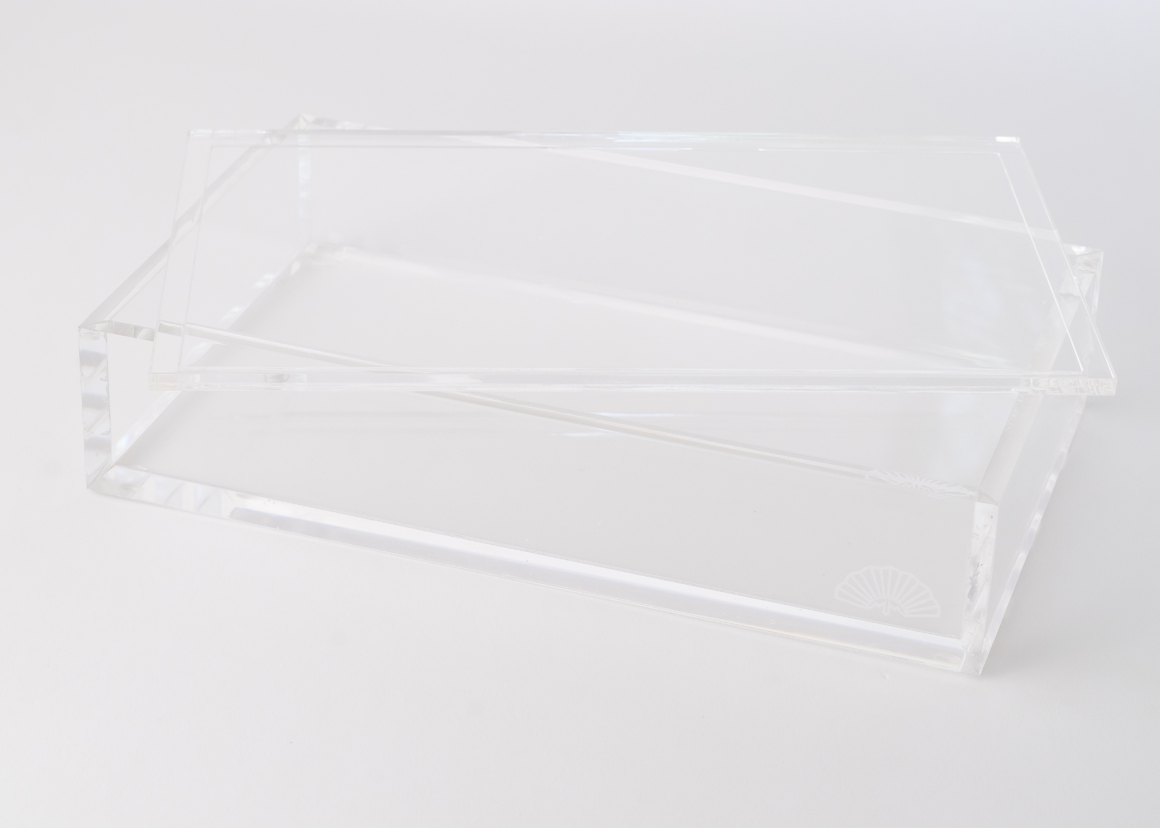 Miss Mahjong - Classic Acrylic Box