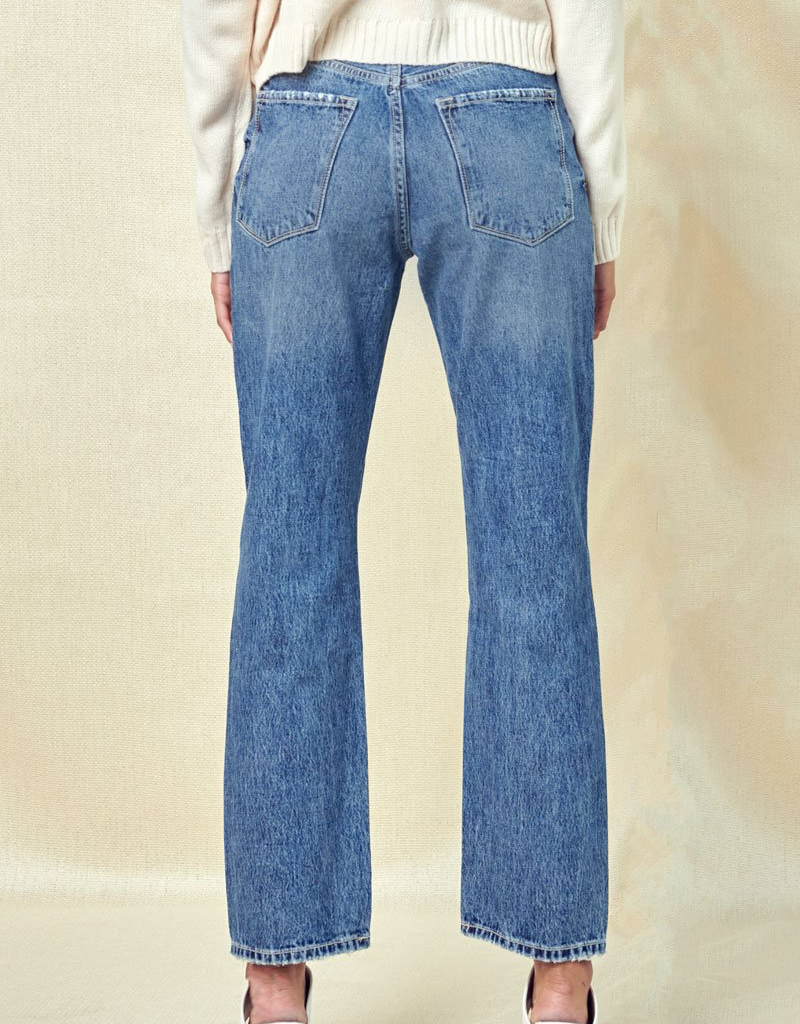 Hilana Ultra High Rise 90's Boyfriend - Medium Wash
