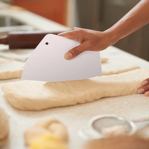 TEHAUX 2pcs Plastic Dough Scraper & Cake Decorating Tool