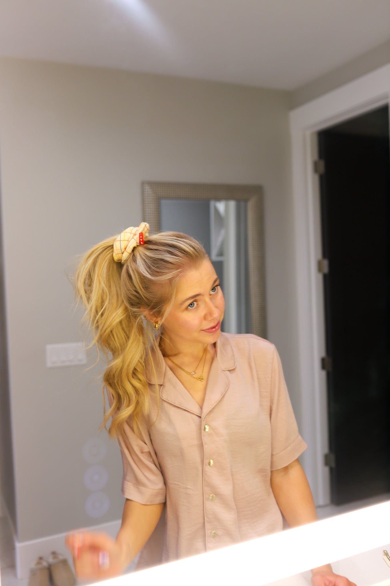 KAXI TOWEL SCRUNCHIE