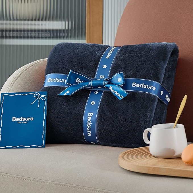 Bedsure Twin XL Fleece Blanket Dorm Bedding - Lightweight Soft Cozy Blankets for Bed, Sofa, Couch, Travel, Camping, Navy, 66"x90"