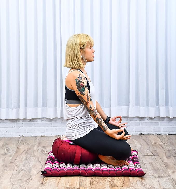 Leewadee Meditation Cushion Set – 1 Round Zafu Meditation Pillow and 1 Square Roll-Up Zabuton Meditation Mat, Pillows Bundle Filled with Kapok
