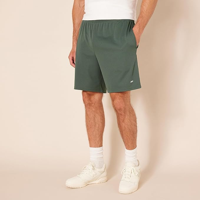 Amazon Essentials Men's Performance Tech Loose-Fit Shorts (Available in Big & Tall), Pack of 2