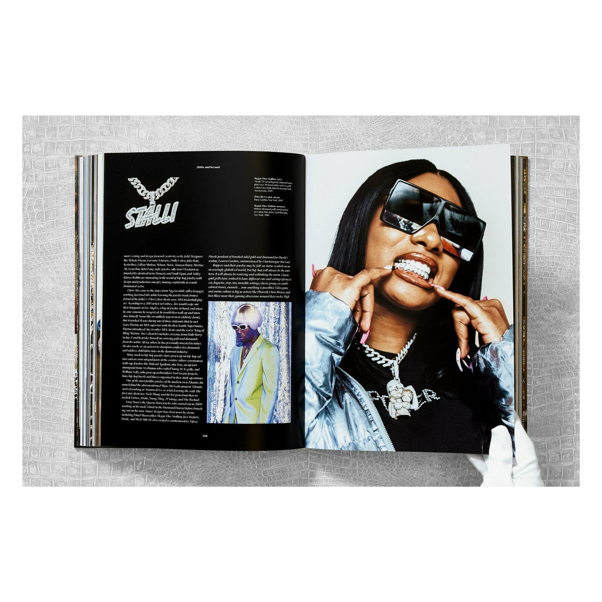 Ice Cold. A Hip-Hop Jewelry History (German, French, English)