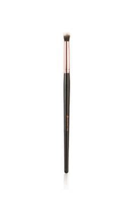 Nascita Precision Eyeshadow Brush for Seamless Eye Makeup Application