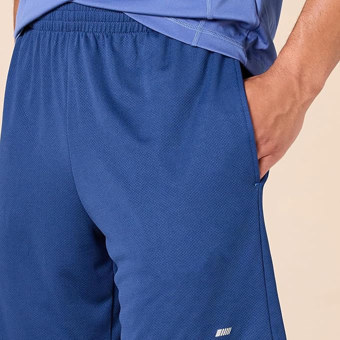 Amazon Essentials Men's Performance Tech Loose-Fit Shorts (Available in Big & Tall), Pack of 2
