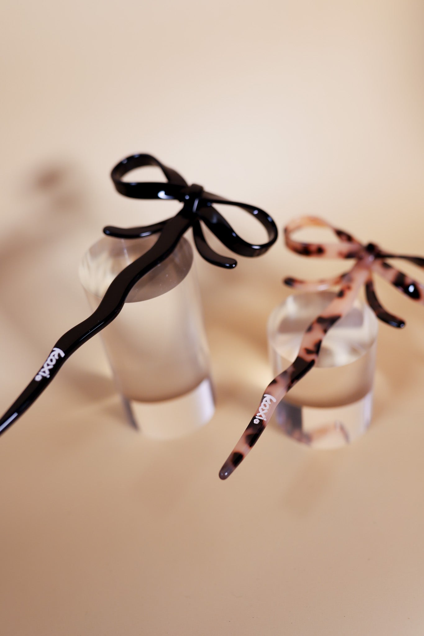 BOW FRENCH PINS ( PACK OF 2 )