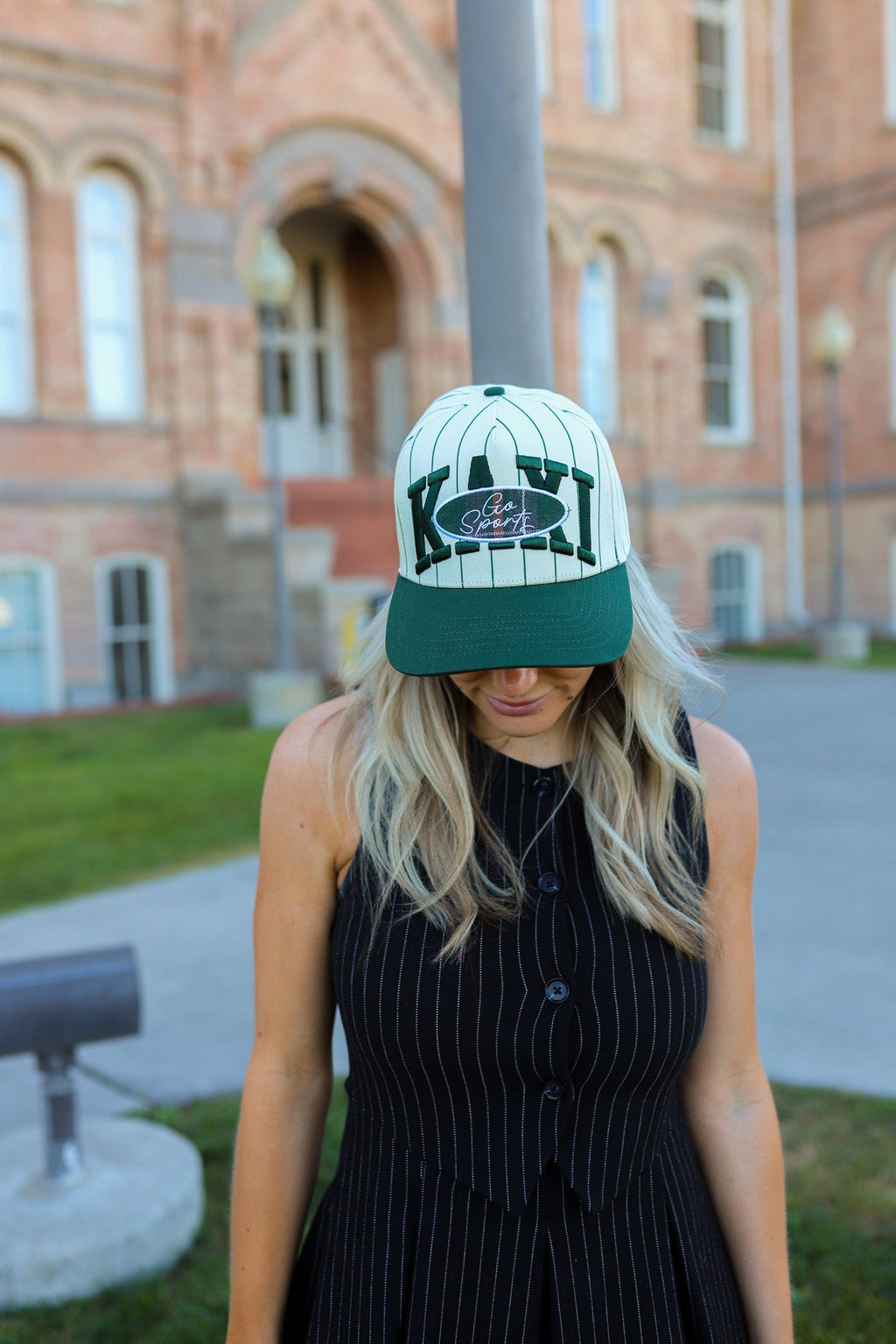 GO SPORTS TRUCKER HAT