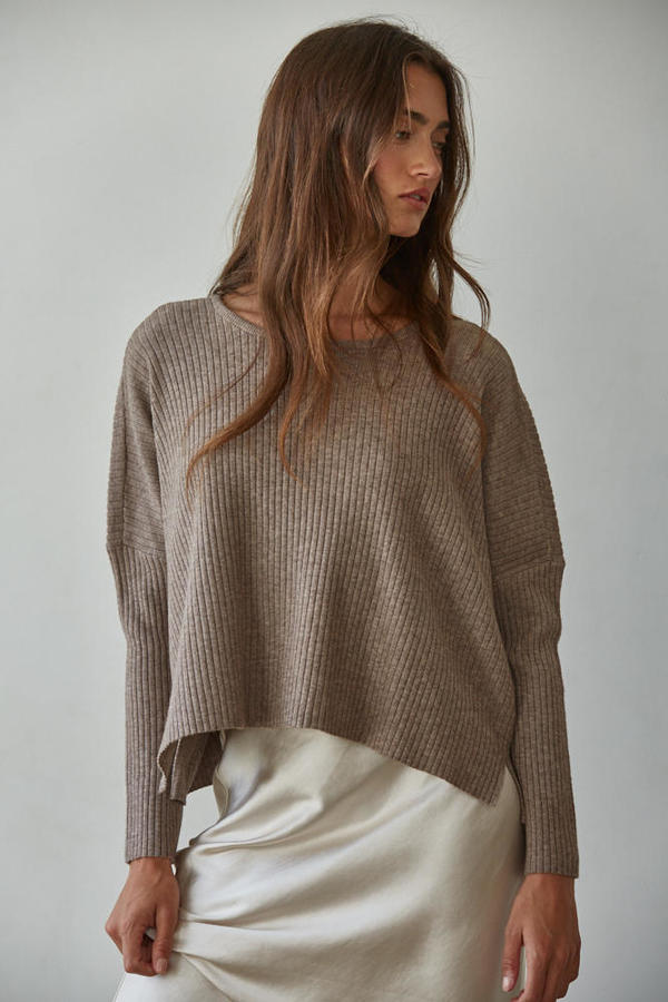 Apollo Ribbed Pullover Top: Dark Mocha