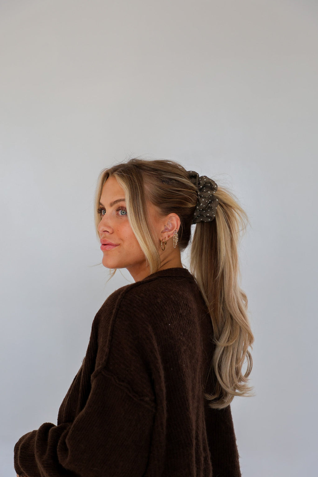 POLKA DOT OVERSIZED SCRUNCHIE