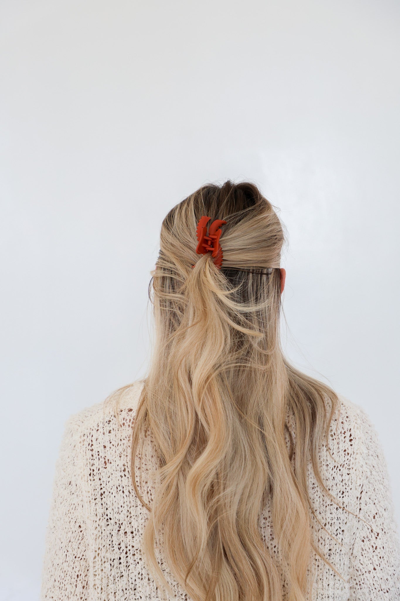 KAXI WAVY MINI HOLD EVERYTHING CLAW