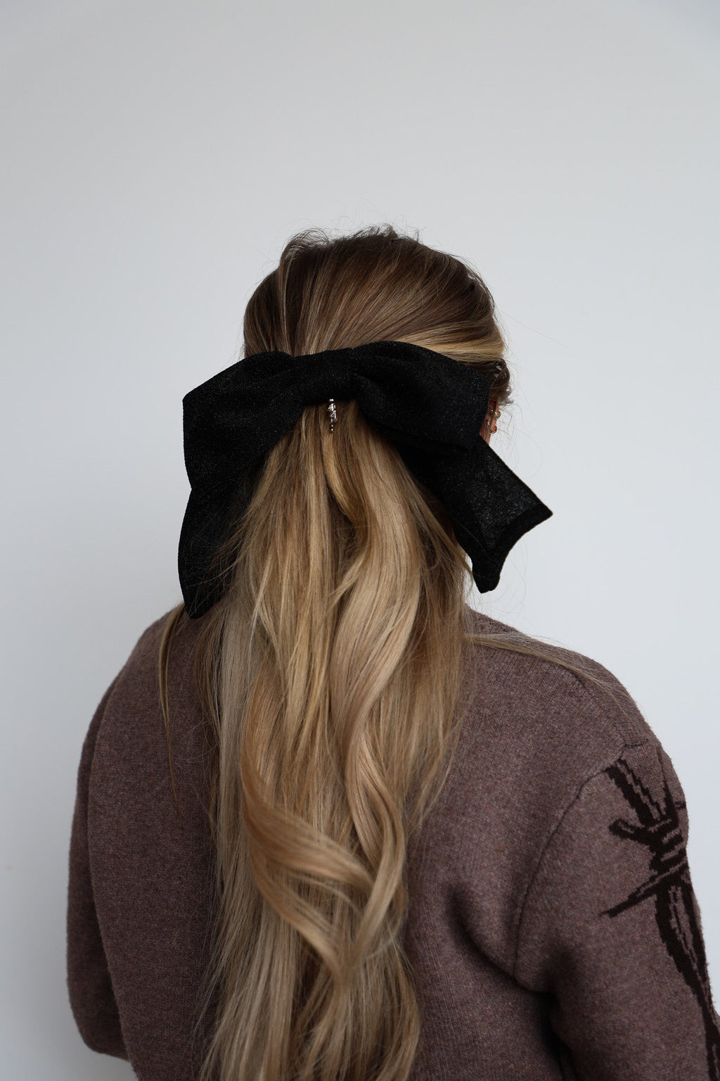 BLACK GLITTER SLOUCHY BOW