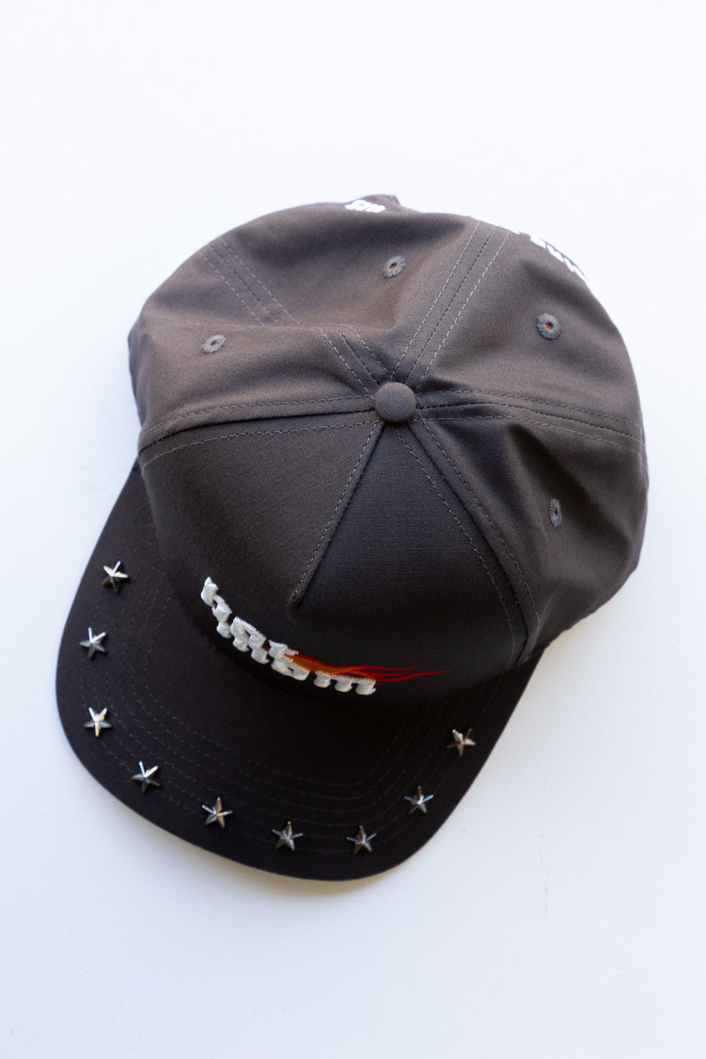 HOT MOM STUDDED TRUCKER HAT