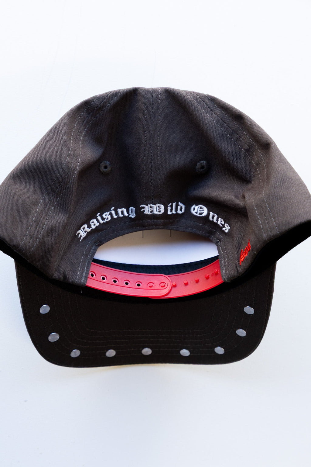 HOT MOM STUDDED TRUCKER HAT