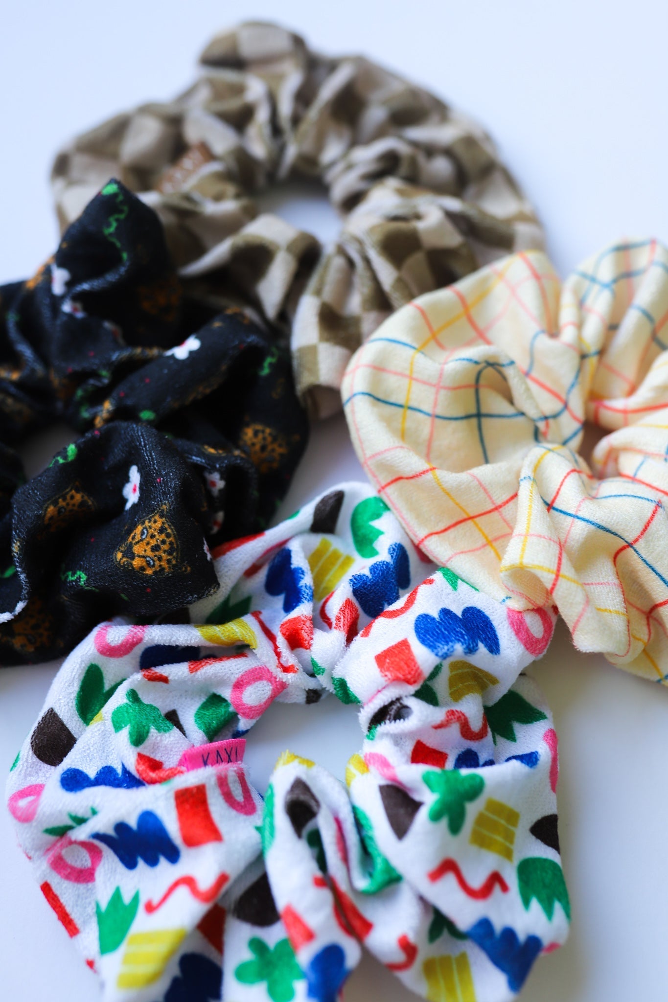 KAXI TOWEL SCRUNCHIE