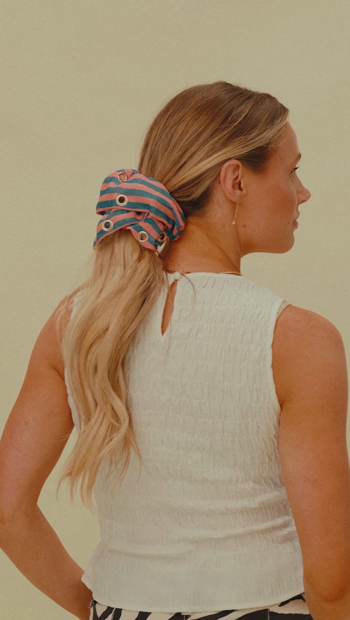 COOL MOM GROMMET SCRUNCHIE