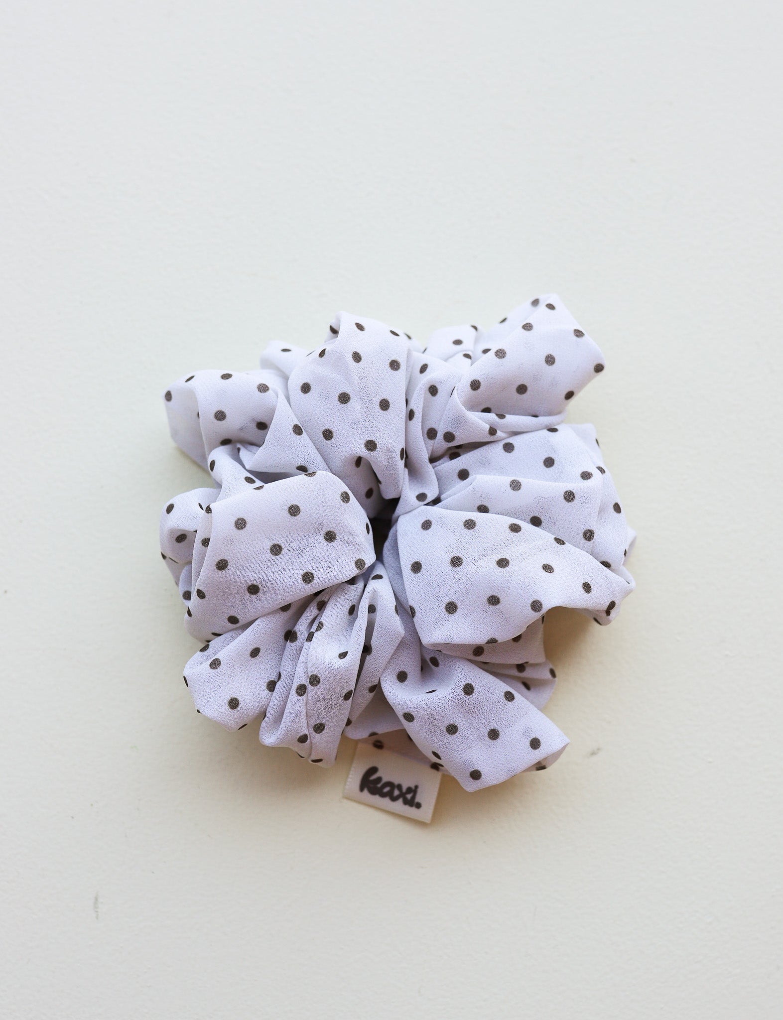 POLKA DOT OVERSIZED SCRUNCHIE
