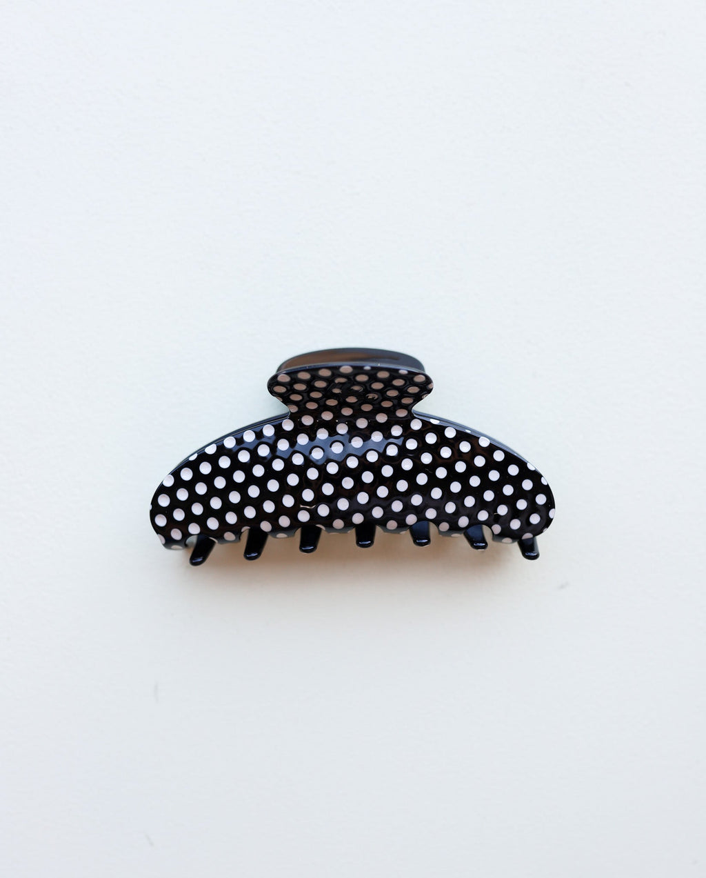 BLACK & WHITE POLKA DOT CLAW