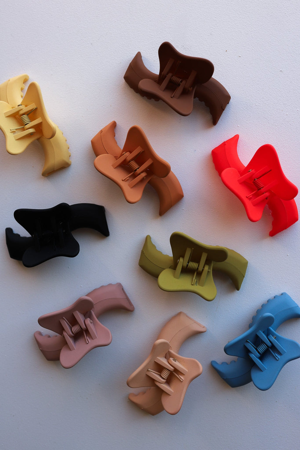KAXI WAVY MINI HOLD EVERYTHING CLAW
