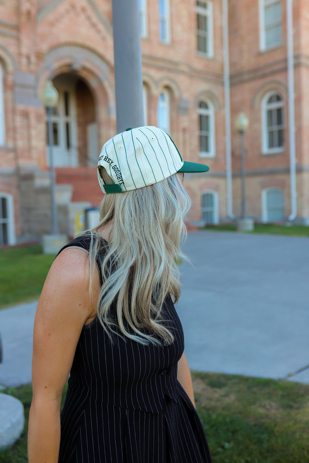 GO SPORTS TRUCKER HAT