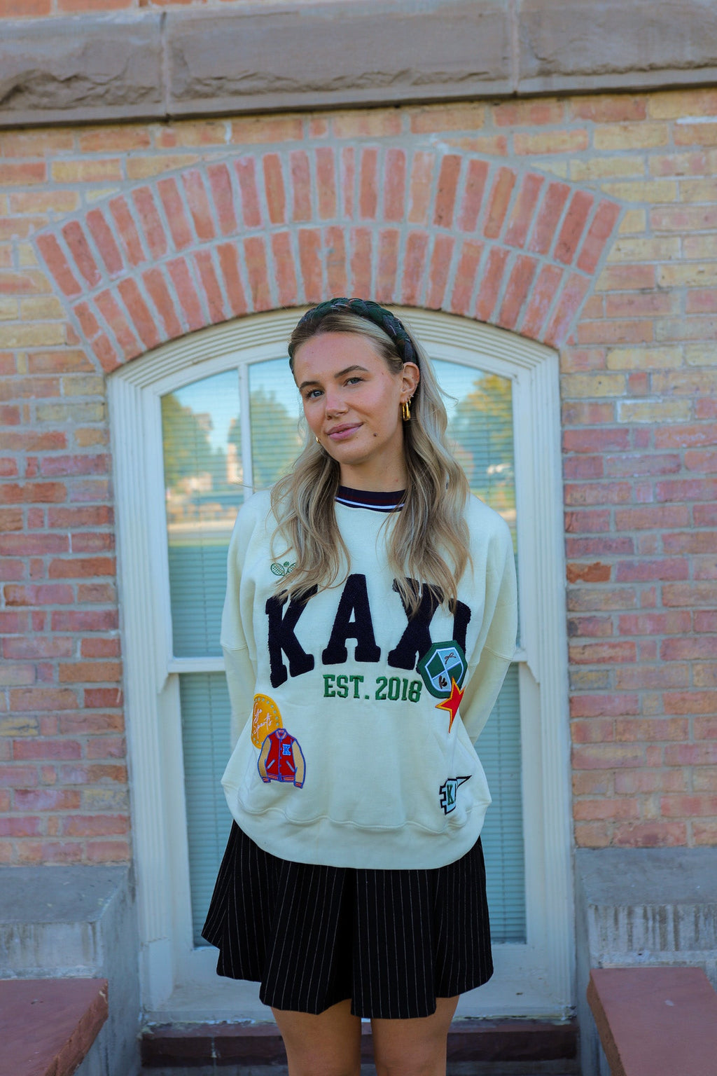 KAXI UNIVERSITY PATCH CREWNECK