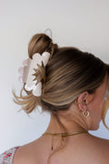 PINKY PETAL ARCH CLAW