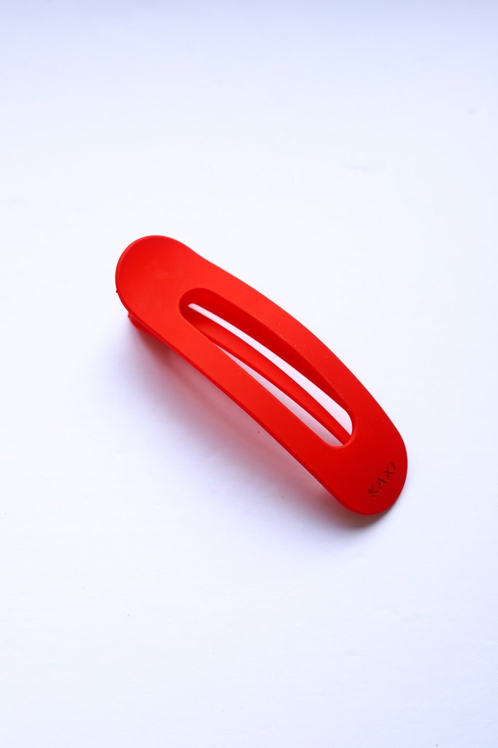 OVERSIZED LAY DOWN CLAW