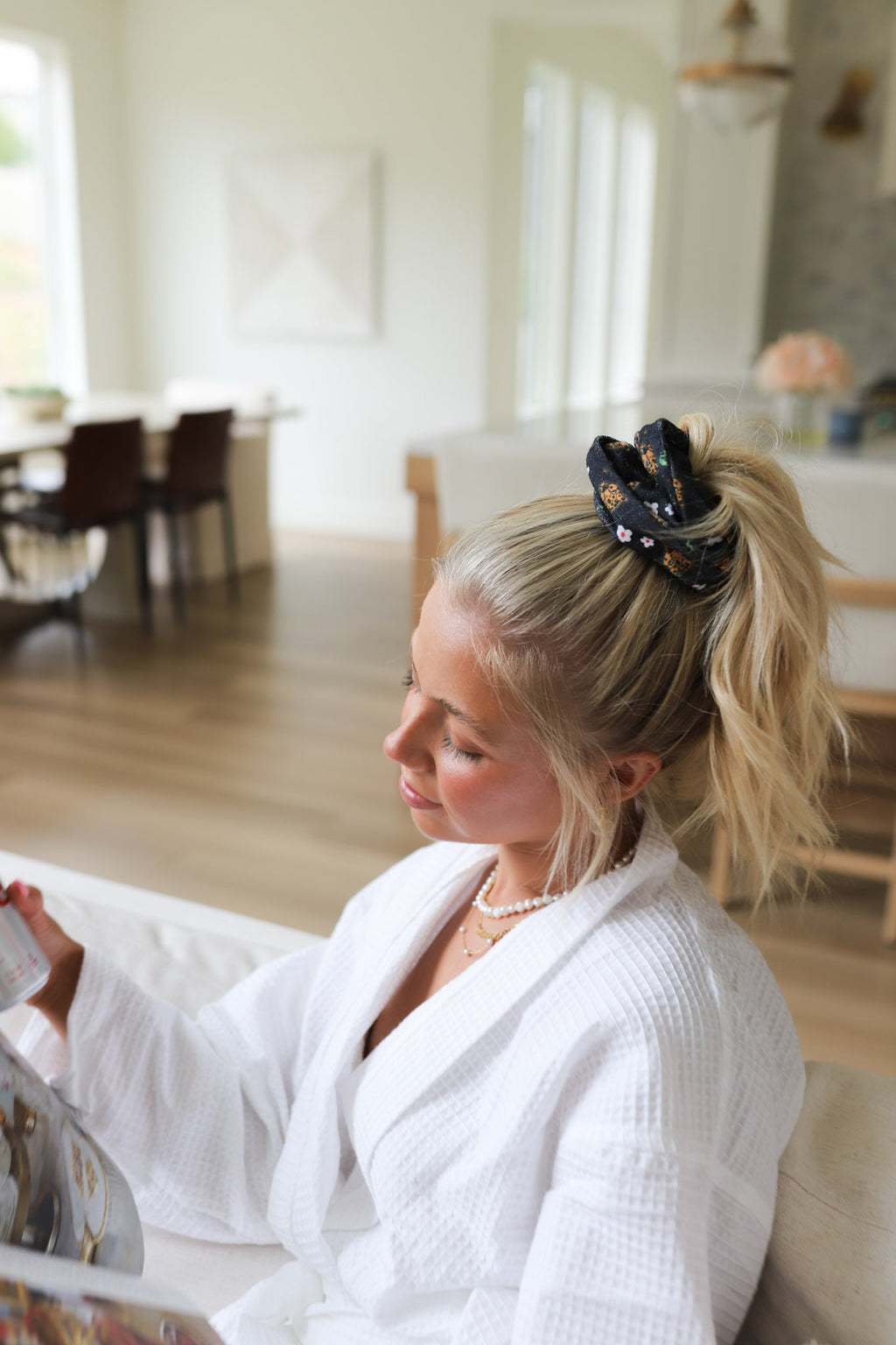 KAXI TOWEL SCRUNCHIE