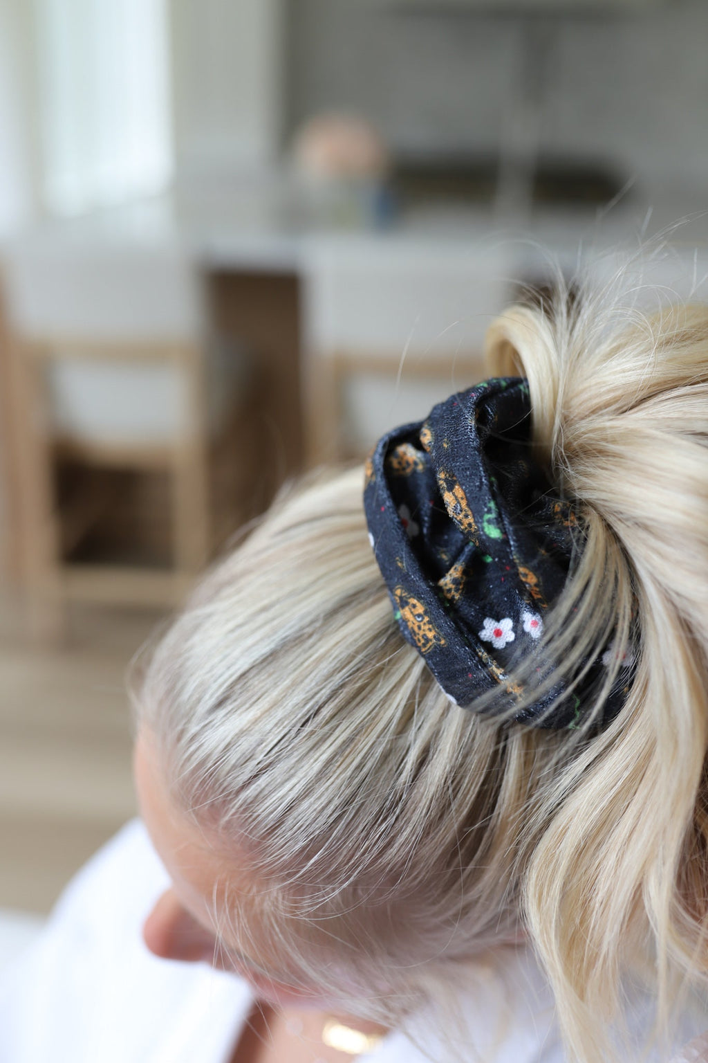 KAXI TOWEL SCRUNCHIE