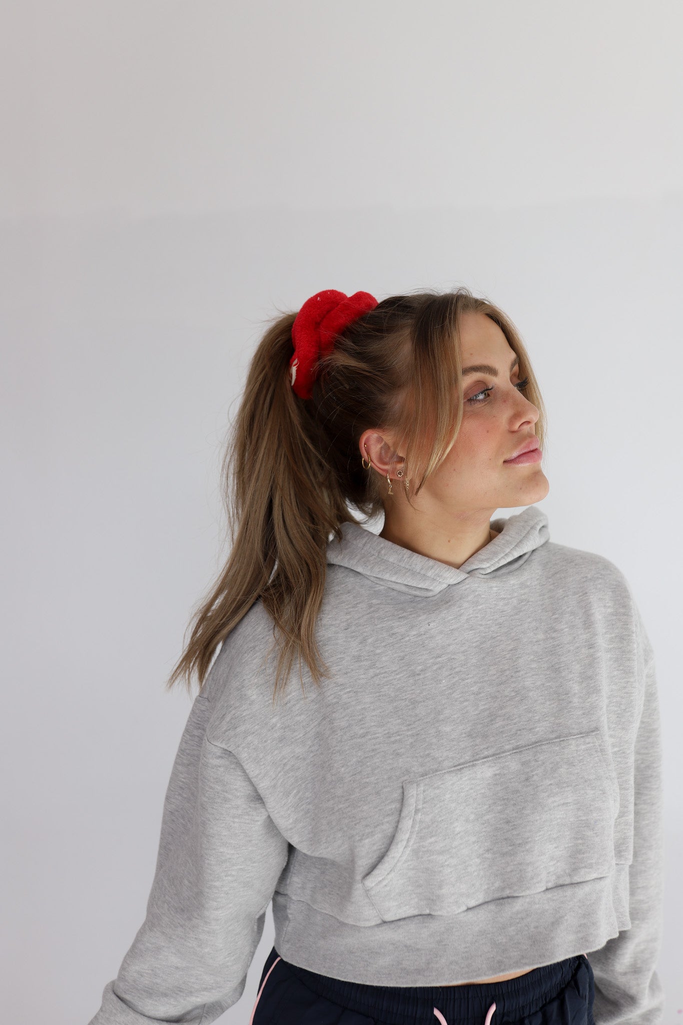 OVERSIZED TOWEL SCRUNCHIES