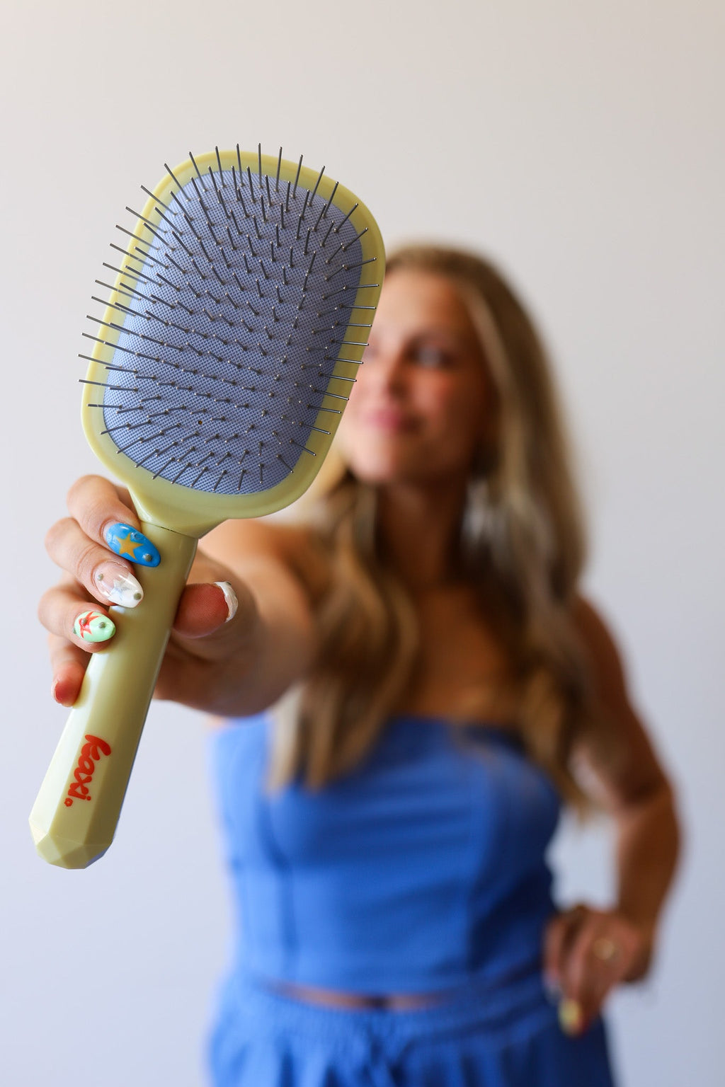 SCALP TO ENDS BRUSH