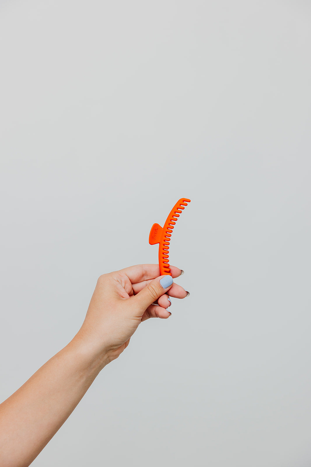 MATTE MIDI HOLD EVERYTHING CLAW