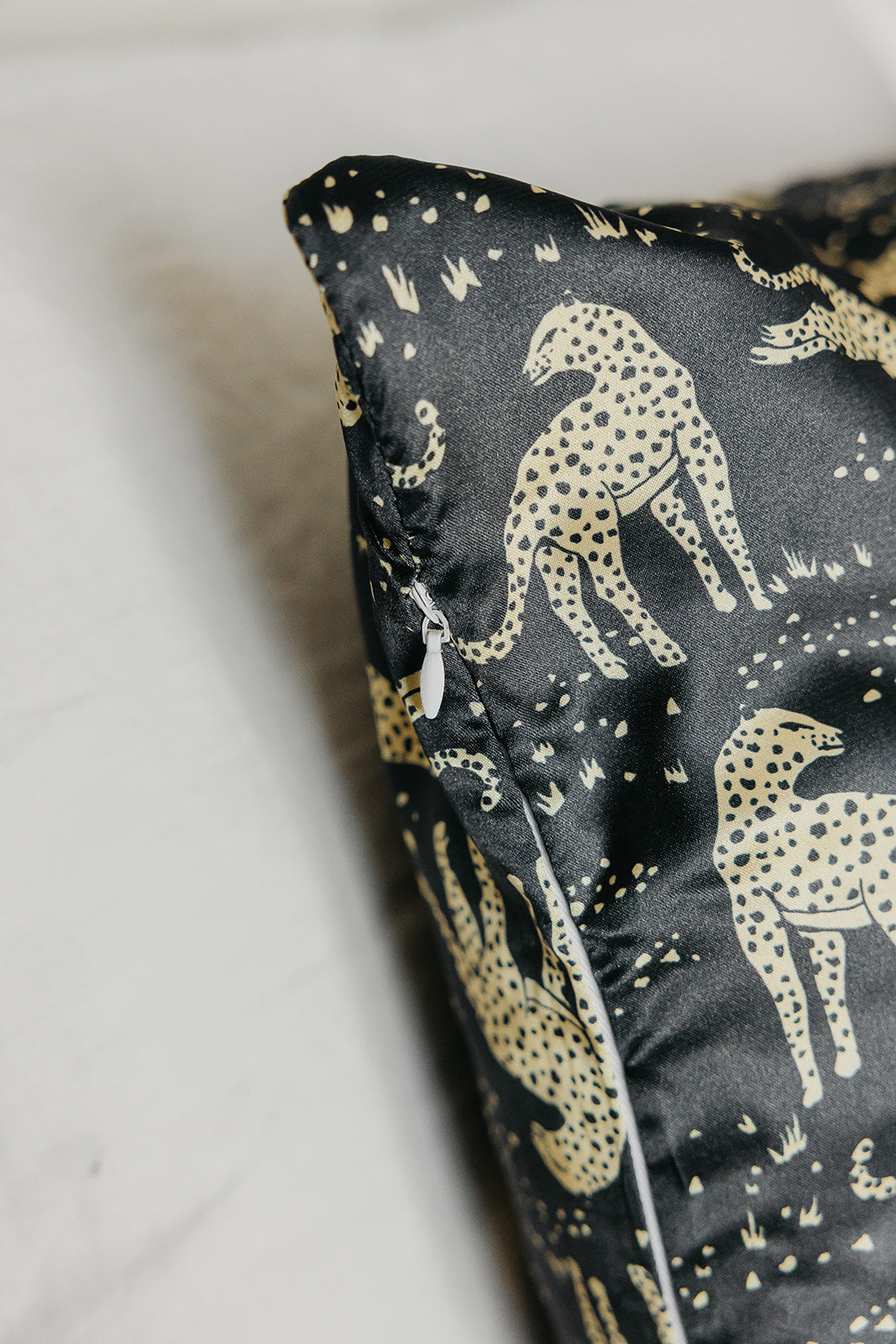 KAXI SATIN PILLOWCASE