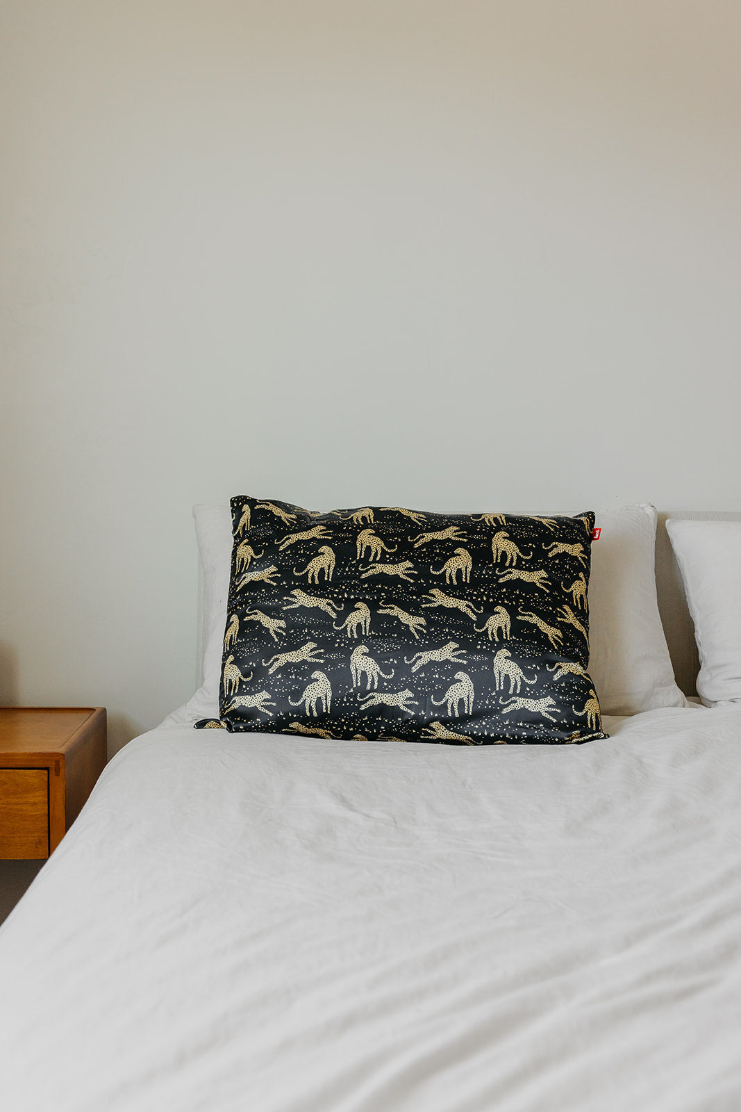 KAXI SATIN PILLOWCASE