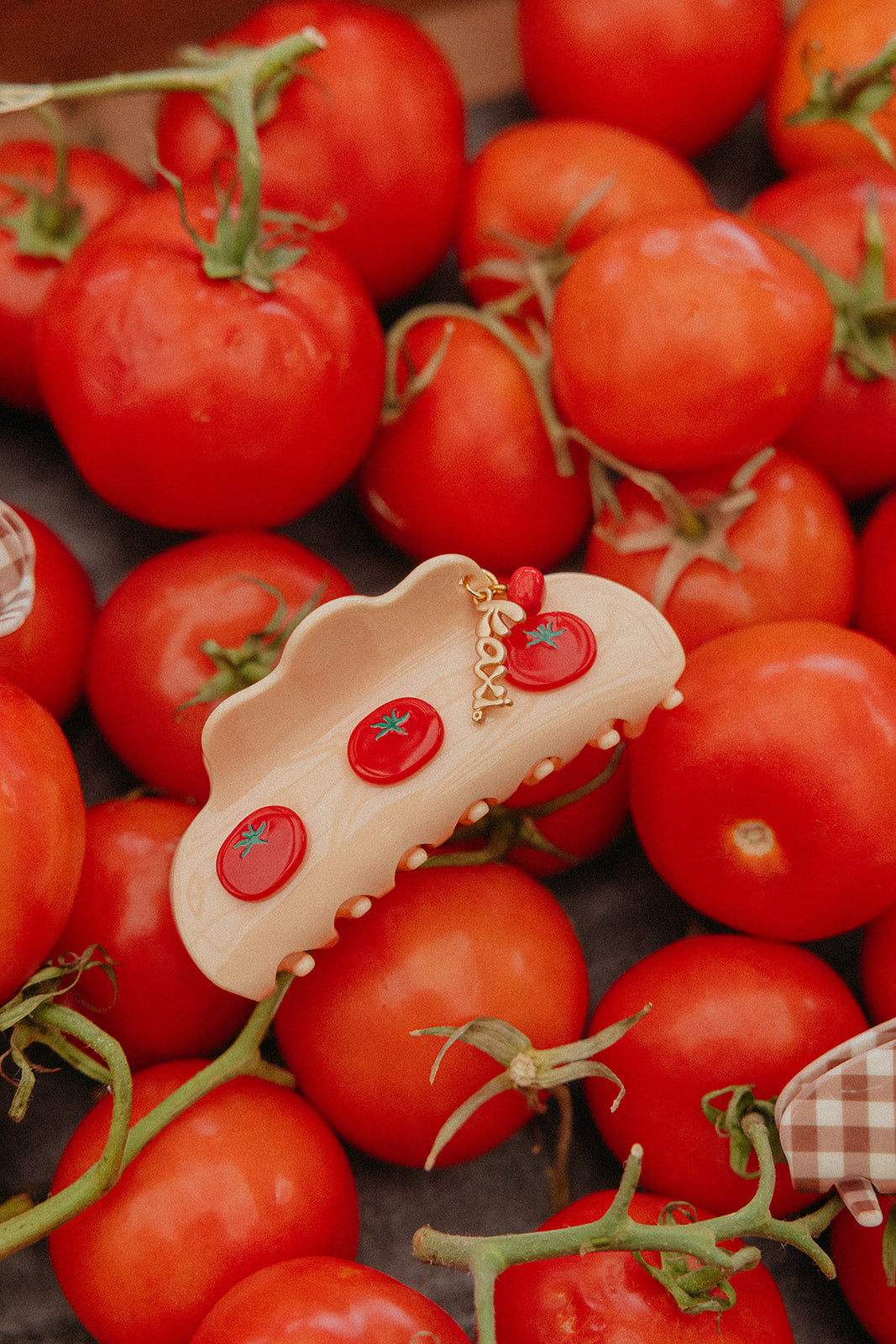 TOMATO CHARMED CLAW
