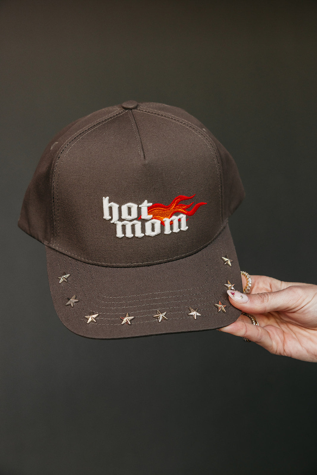 HOT MOM STUDDED TRUCKER HAT