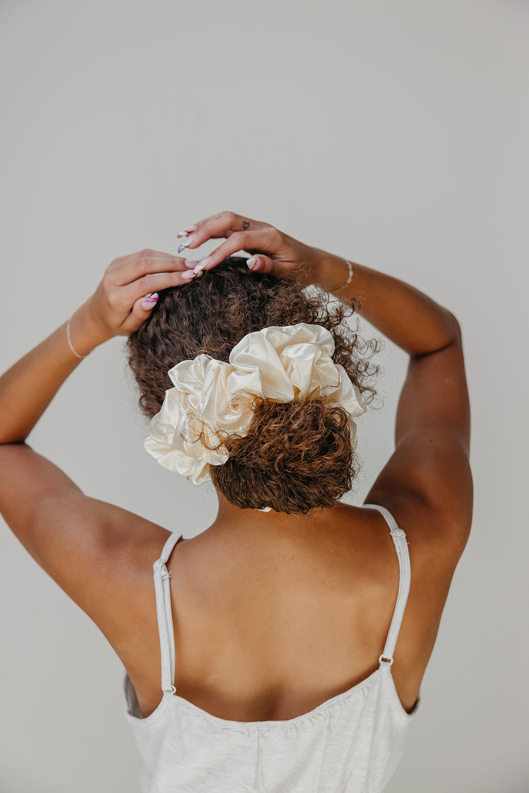 JUMBO SLEEP SILK/SATIN SCRUNCHIES