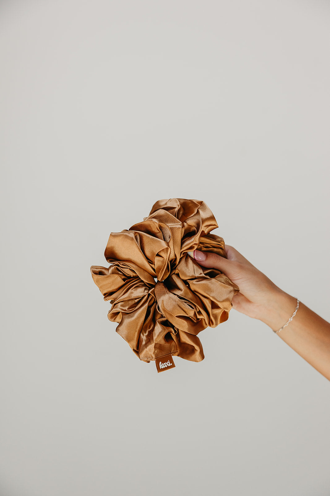 JUMBO SLEEP SILK/SATIN SCRUNCHIES