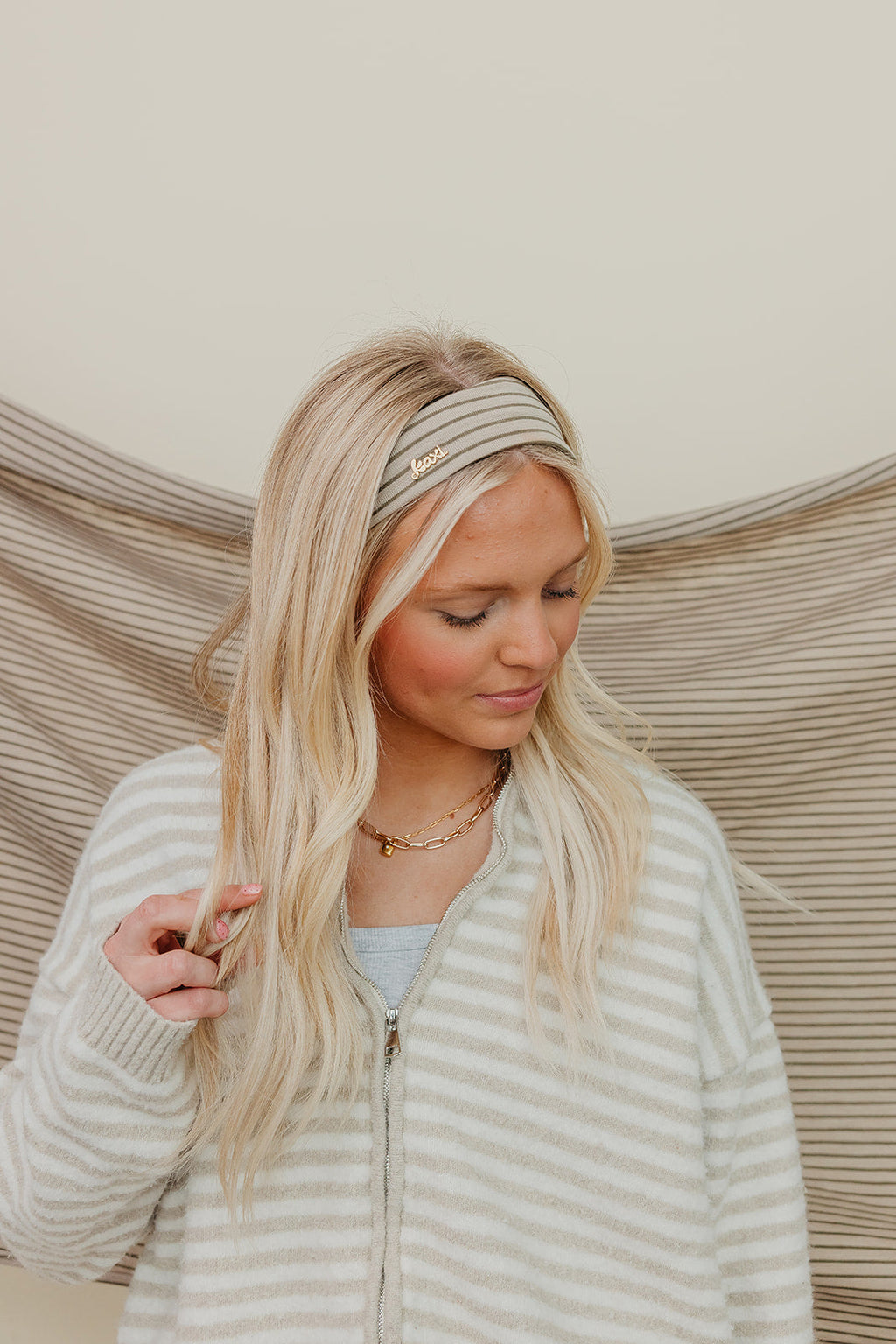 STRIPED OVERSIZED SCRUNCHIE + HEADBAND BUNDLE