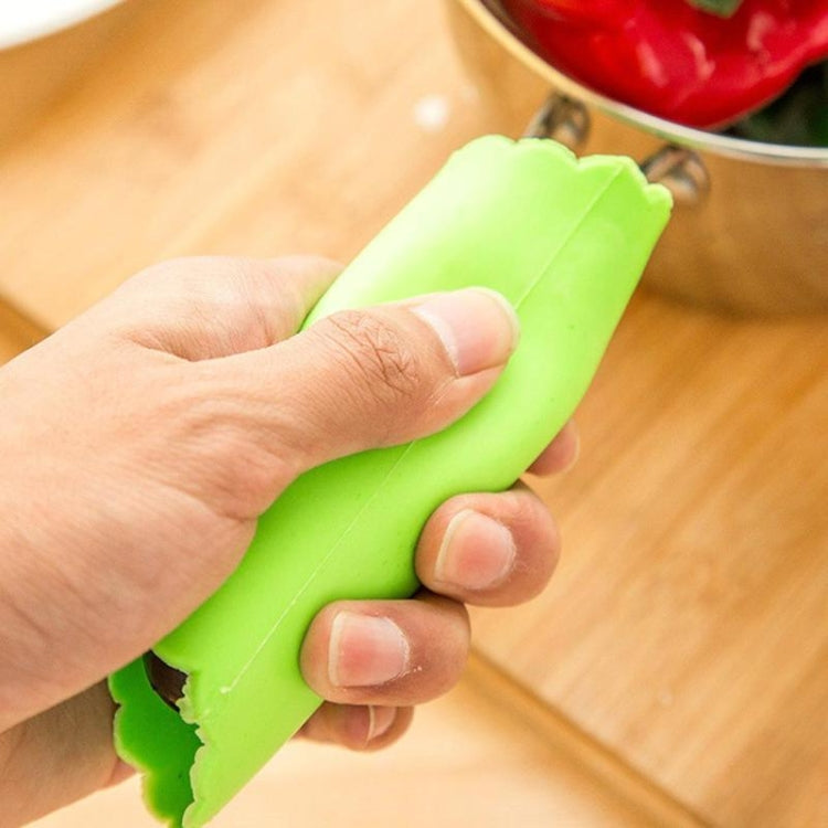 2 PCS Kitchen Peeling Garlic Press Garlic Peeler Does Not Hurt the Hand Silicone Garlic Peeler(Red)