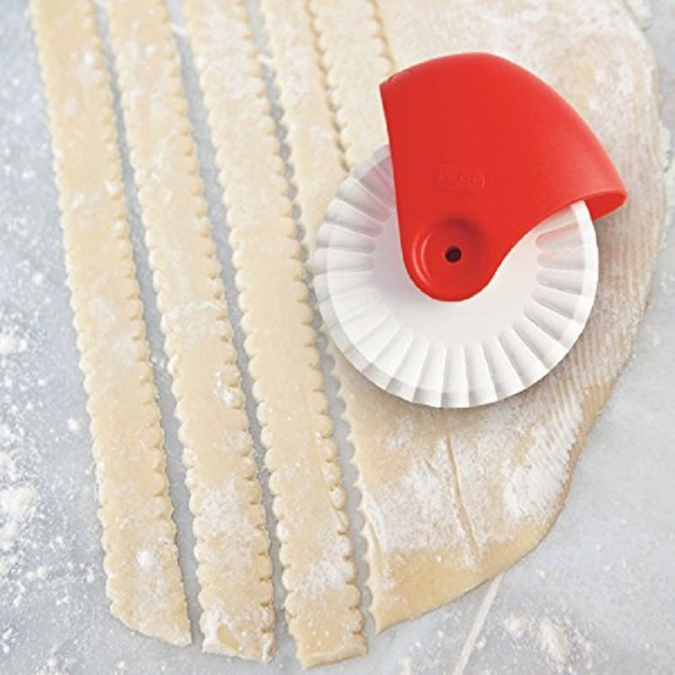 Baking Tools Pasta Cutting Wheel Hemming Wheel Manual Noodle Cutter Roller Knife Creative Kitchen Gadgets(Point Cut)