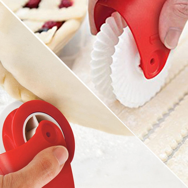 Baking Tools Pasta Cutting Wheel Hemming Wheel Manual Noodle Cutter Roller Knife Creative Kitchen Gadgets(Point Cut)