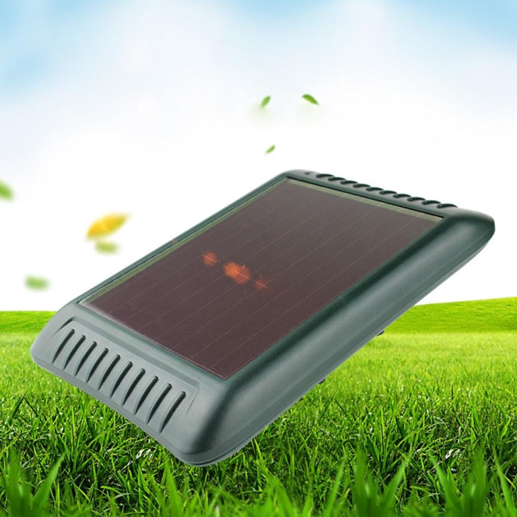 Outdoor Solar Animal Repeller Ultrasonic Vibration Multi-functional Snake Repeller(Green)