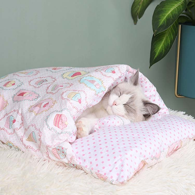 Closed Removable and Washable Cat Litter Sleeping Bag Winter Warm Dog Kennel, Size: M(Pink Ice Cream)