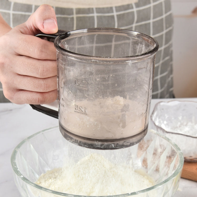 Convenient Hand-Held Flour Sieve Icing Sugar Sieve Baking Tool(Brown)