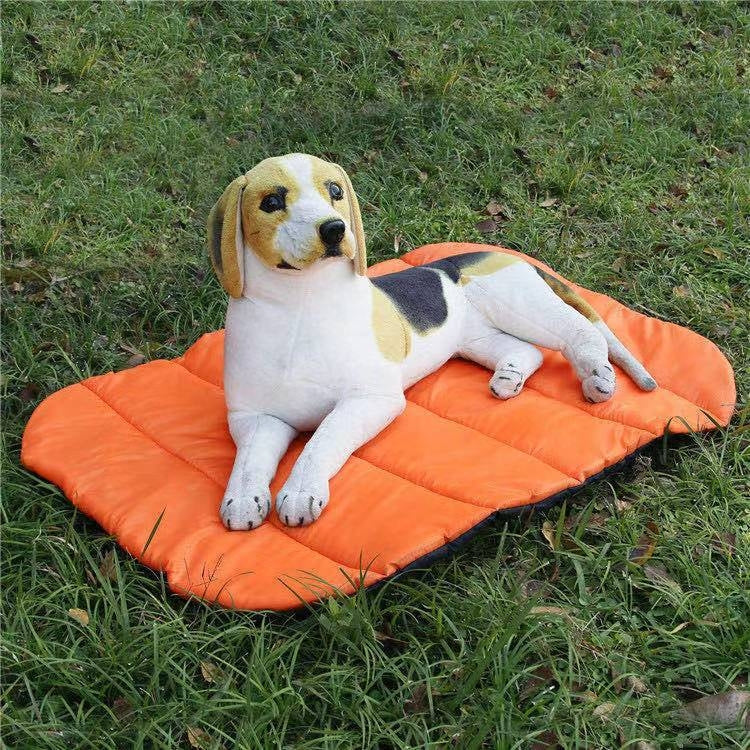 Pet Outdoor Waterproof Cushion Camping Cats And Dog Sleeping Pad, Size: Small 80x70cm(Orange)