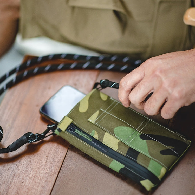 Maden TSS2207203 Retro Messenger Bag Single-shoulder Outdoor Hand-held Fanny Pack Phone Bag(Camouflage)