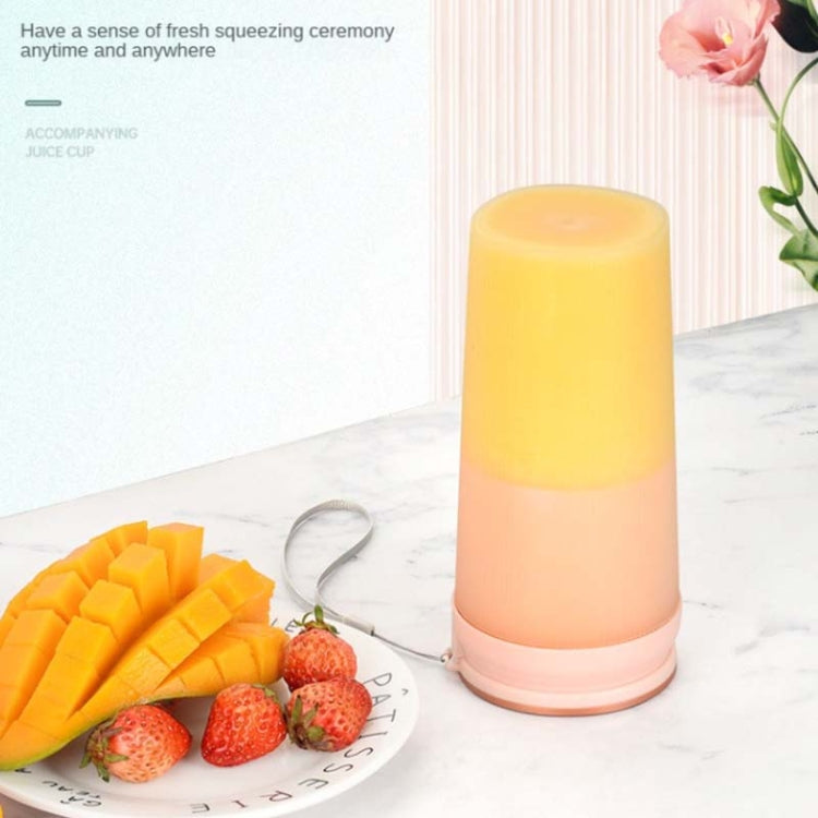LGZ-1 500ml 50W 4 Blades Electric Portable Juicer Rechargeable Juice Extractor(White)